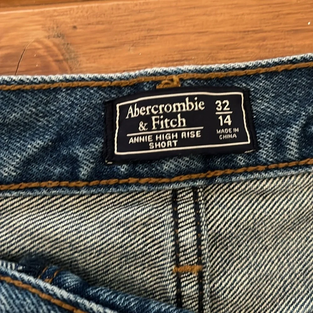 Abercrombie Jean Shorts - Picture 3 of 3